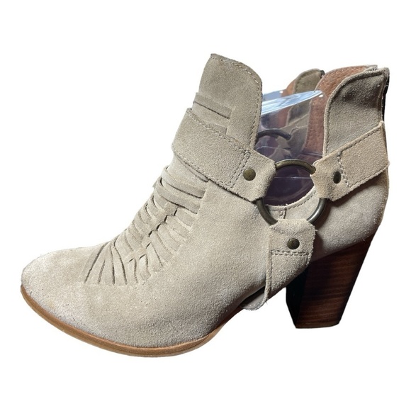 SEYCHELLES 'Impossible' Sand Suede
Leather Ankle Booties 9.5 - Picture 1 of 11